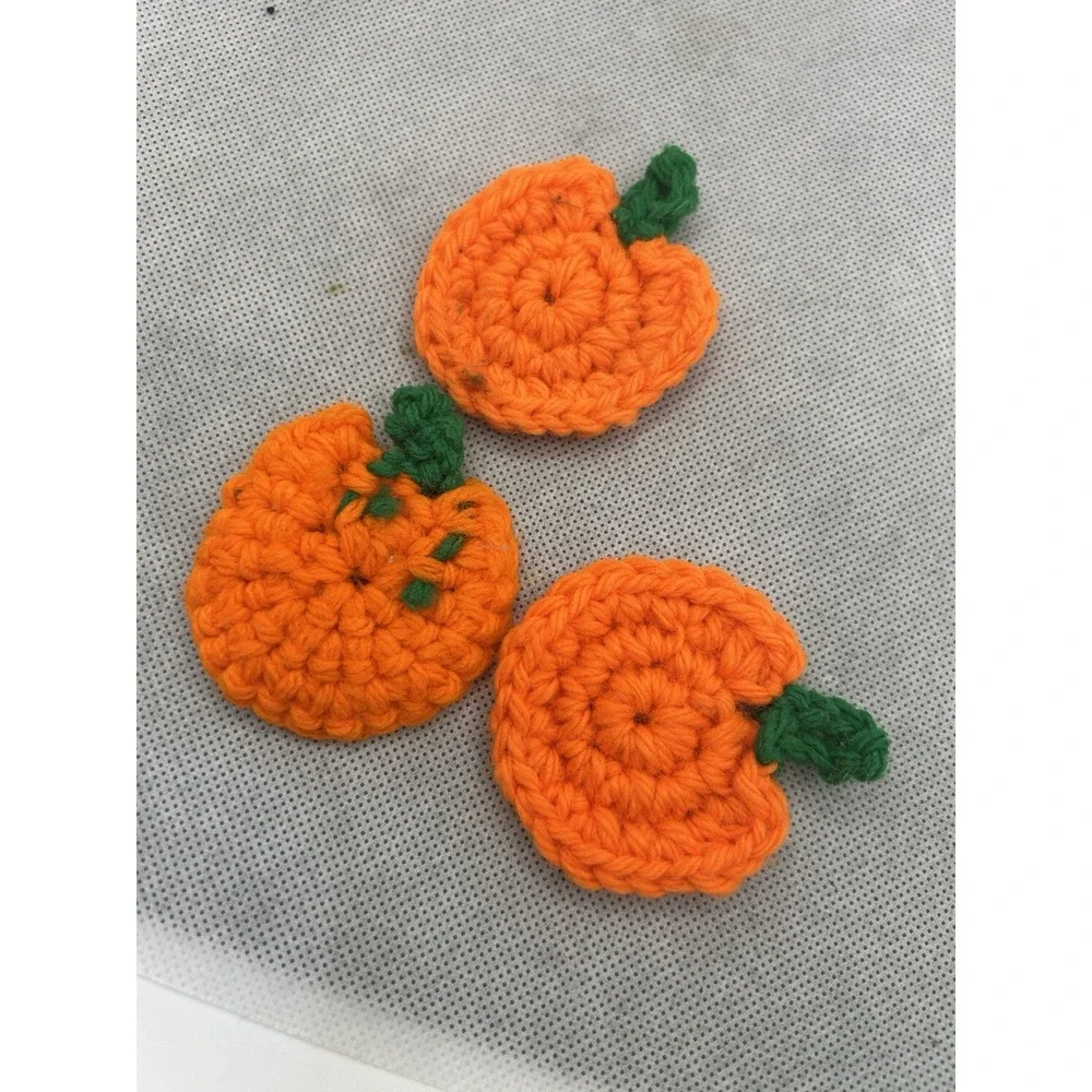 Crochet Small‎ Pumpkin Applique 3 pc Scrapbook Cardmaking Crafts